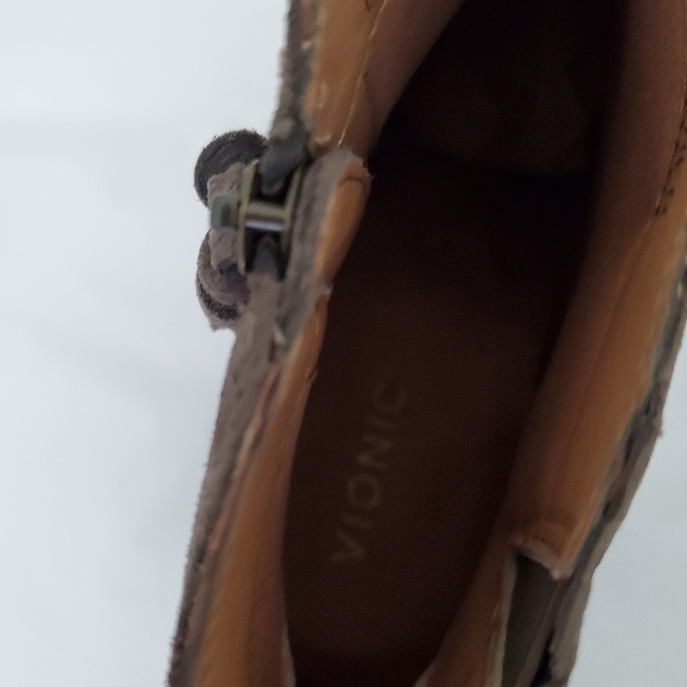 Vionic Ankle Boots for women size 12W. - Picture 10 of 13